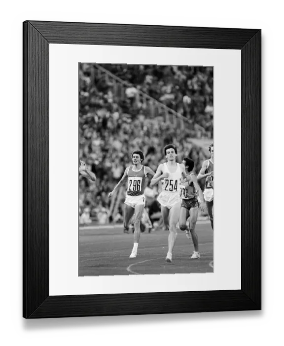 Framed Print : Mens 800 metres event final at the 1980 Summer Olympics in Moscow 26th July 1980
