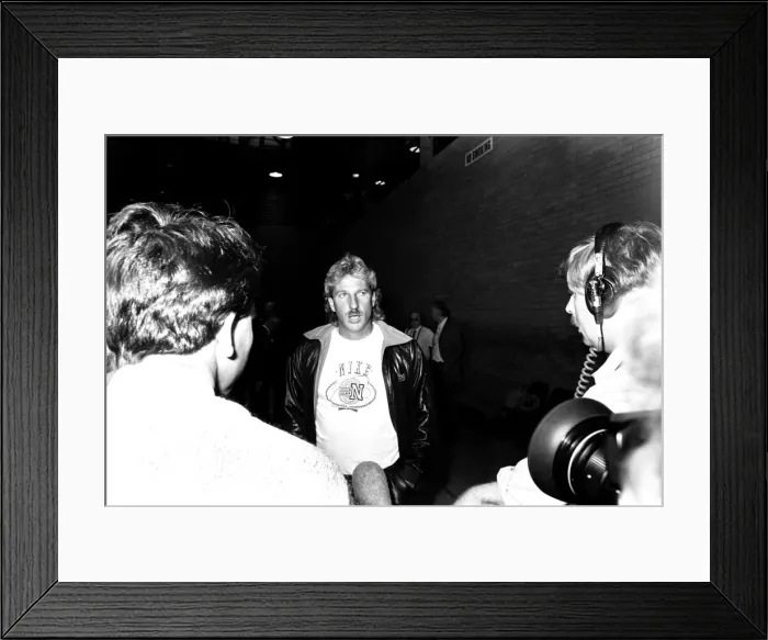 Framed Print : Ian Botham speaks to the press after he played a £ Framed Print : Ian Botham speaks to the press after he played a £