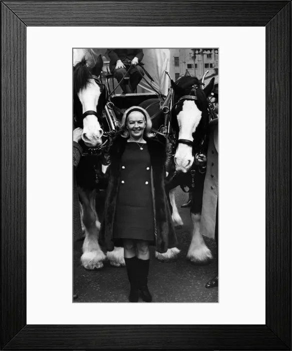 Framed Print : Hollywood star Betty Grable, whose famous legs made her millions Framed Print : Hollywood star Betty Grable, whose famous legs made her millions