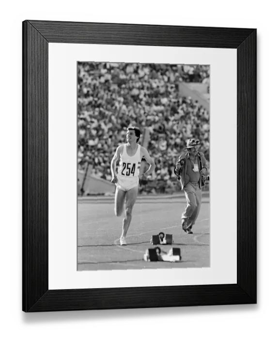 Framed Print : Sebastian Coe wins the Mens 1500 metres final at the 1980 Summer Olympics in Moscow 1st