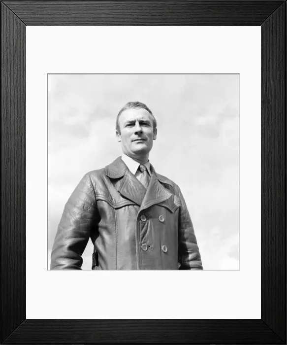 Framed Print : Edward Woodward actor who plays the role of David Callan in ITV Framed Print : Edward Woodward actor who plays the role of David Callan in ITV