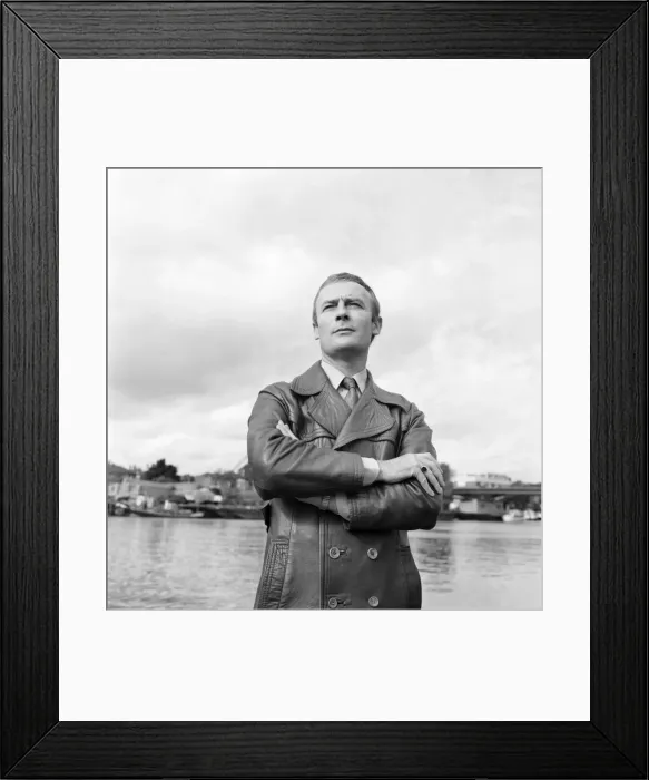 Framed Print : Edward Woodward actor who plays the role of David Callan in ITV Framed Print : Edward Woodward actor who plays the role of David Callan in ITV