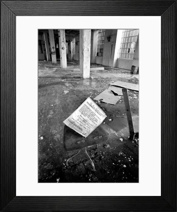 Framed Print : Industrial Decay: The derelict Singer Sewing machine factory in Dundee Framed Print : Industrial Decay: The derelict Singer Sewing machine factory in Dundee