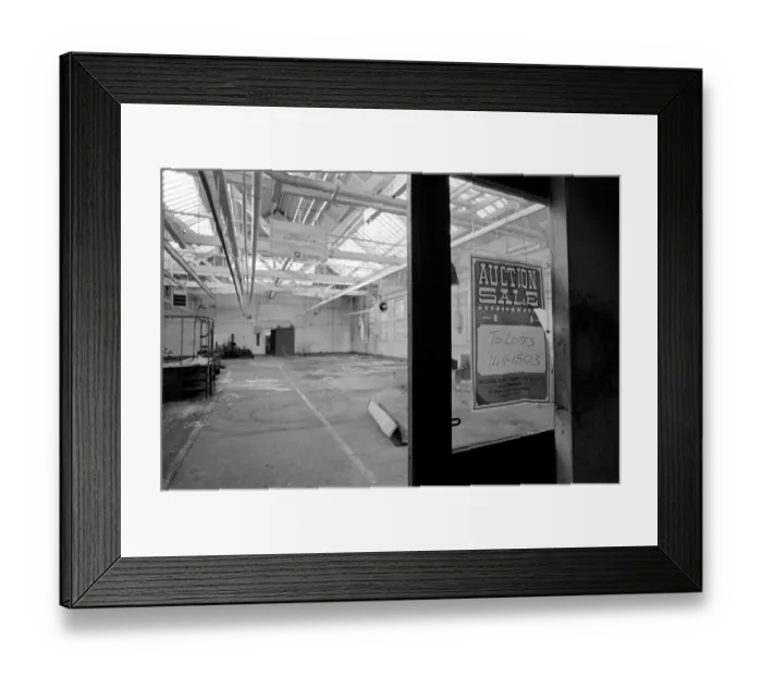 Framed Print : Industrial Decay: The derelict Singer Sewing machine factory in Dundee