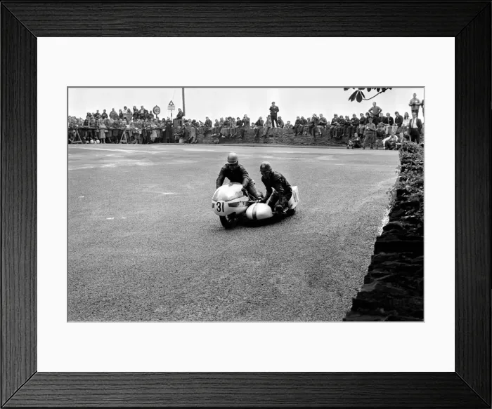 Framed Print : Action. Motorsport. I. O. M. T. T. Racing. 500cc side event in progress Framed Print : Action. Motorsport. I. O. M. T. T. Racing. 500cc side event in progress