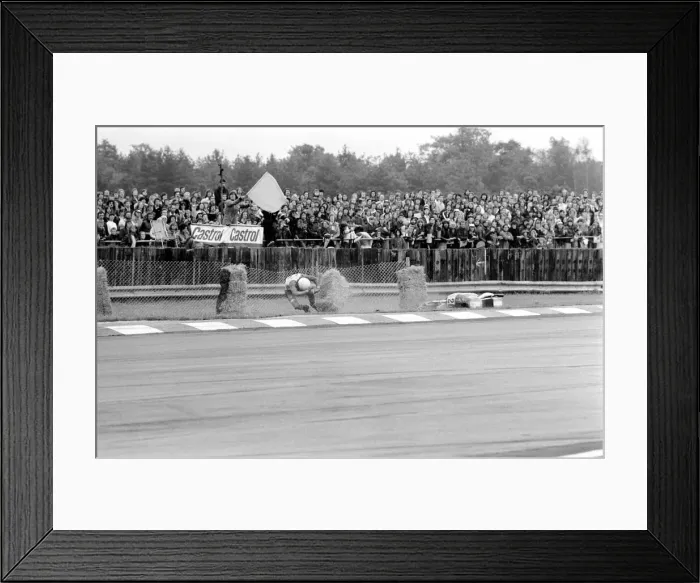 Framed Print : John Player 500 CC Motor Cycle Racing at Silverstone. August 1977 77-04370-001 Framed Print : John Player 500 CC Motor Cycle Racing at Silverstone. August 1977 77-04370-001