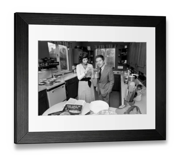 Framed Print : Sonia Allison the Daily Mirror cook is seen here preparing a meal for a invited group of