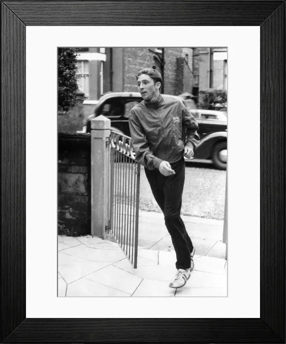Framed Print : Athlete Ron Hill runs home from work, which is five miles away Framed Print : Athlete Ron Hill runs home from work, which is five miles away