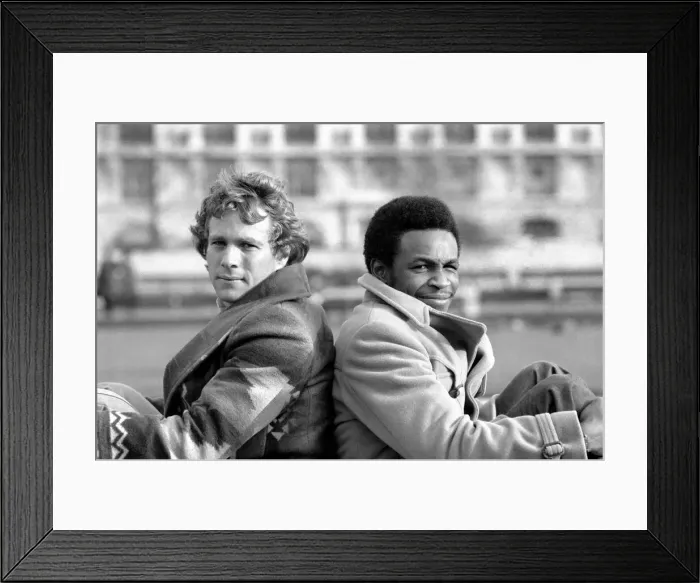 Framed Print : Boxer Hedgman Lewis with actor Ryan O Neill. January 1975 75-00255-002 Framed Print : Boxer Hedgman Lewis with actor Ryan O Neill. January 1975 75-00255-002