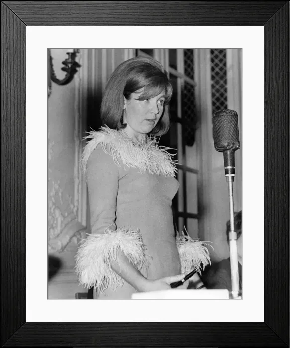 Framed Print : Women of the year lunch at the Savoy. Edna OOBrien speaking. October 1964 P007049 Framed Print : Women of the year lunch at the Savoy. Edna OOBrien speaking. October 1964 P007049