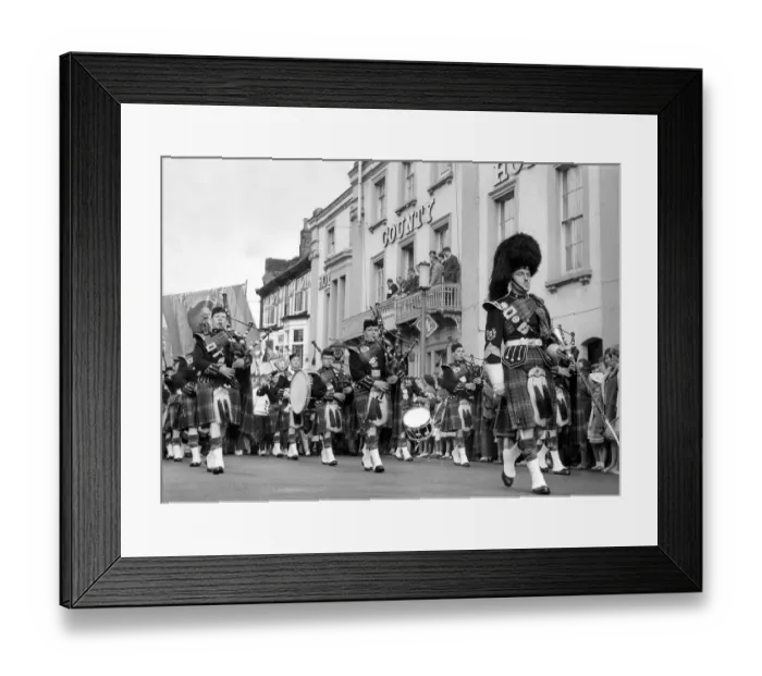 Framed Print : Durham Miners Gala - Sunderland Pipe Band