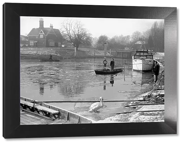 The frozen River Thames at Teddington January 1940