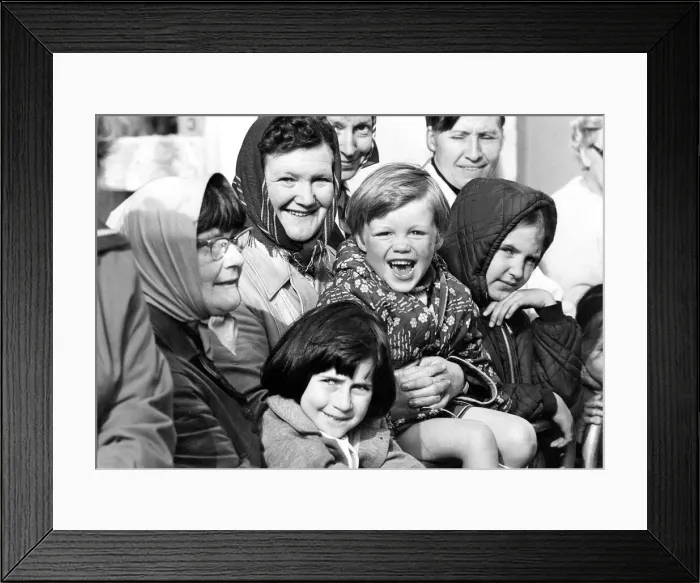Framed Print : Durham Miners Gala - A family enjoys the gala