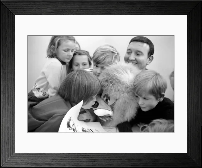Framed Print : Lemny the lion is joining my news, the classroom newspaper for children aged four to six Framed Print : Lemny the lion is joining my news, the classroom newspaper for children aged four to six