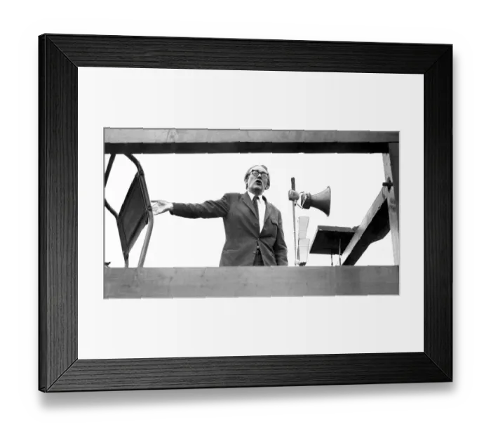 Framed Print : Durham Miners Gala - Michael Foot gives his speech Framed Print : Durham Miners Gala - Michael Foot gives his speech