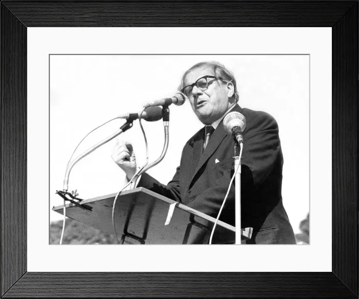 Framed Print : Durham Miners Gala - Vic Feather gives his speech Framed Print : Durham Miners Gala - Vic Feather gives his speech
