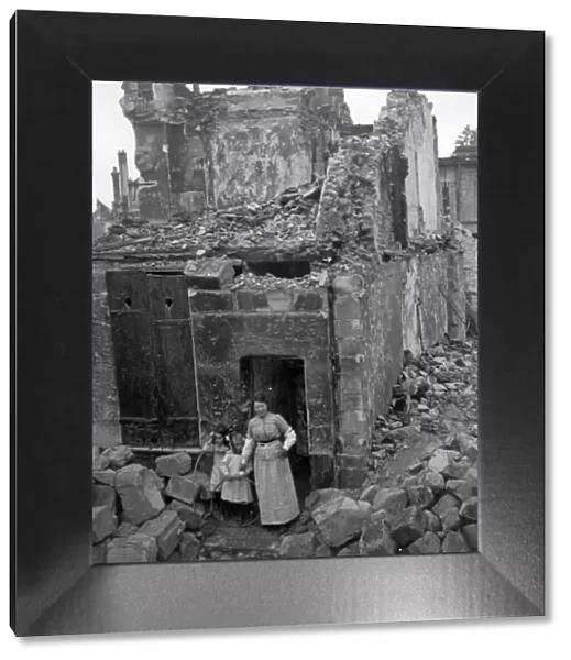 A resident of Senlis the town destroyed by the Germans who has returned to what remains