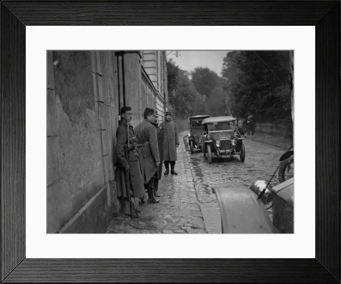 Framed Print : Belgian soldiers stand sentry at the entrance to the temporary headquarters of Framed Print : Belgian soldiers stand sentry at the entrance to the temporary headquarters of