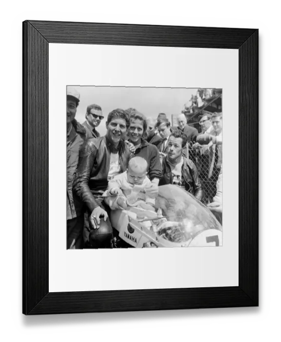 Framed Print : Isle of Man TT Races - Junior International. Winner Phil Read with his family after