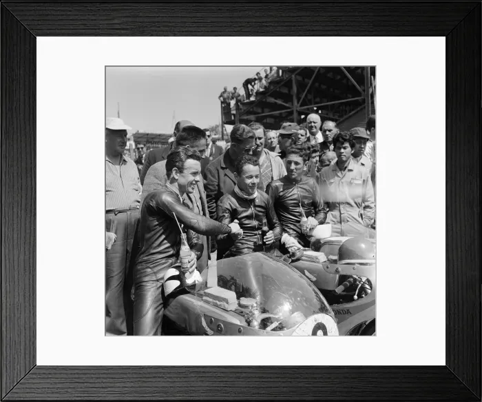 Framed Print : Lightweight 125cc race, Isle of Man. Tommy Robb, Taveri Framed Print : Lightweight 125cc race, Isle of Man. Tommy Robb, Taveri