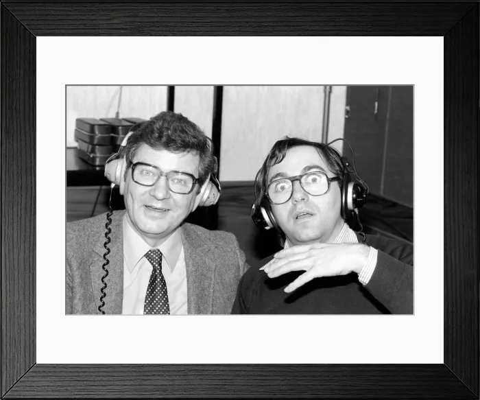 Framed Print : Richard Baker (Left) with London Cabbie Mastermind'Fred Housego