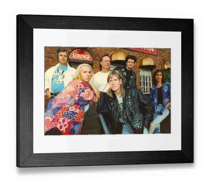 Framed Print : Former Animals star Hilton Valentine of the Alligators (l -r) Dave Heslop, Robert Kane