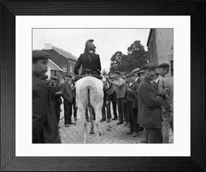 Framed Print : Bucket of water for the Colonel of the Chasseurs horse whilsts leading his troops into Framed Print : Bucket of water for the Colonel of the Chasseurs horse whilsts leading his troops into