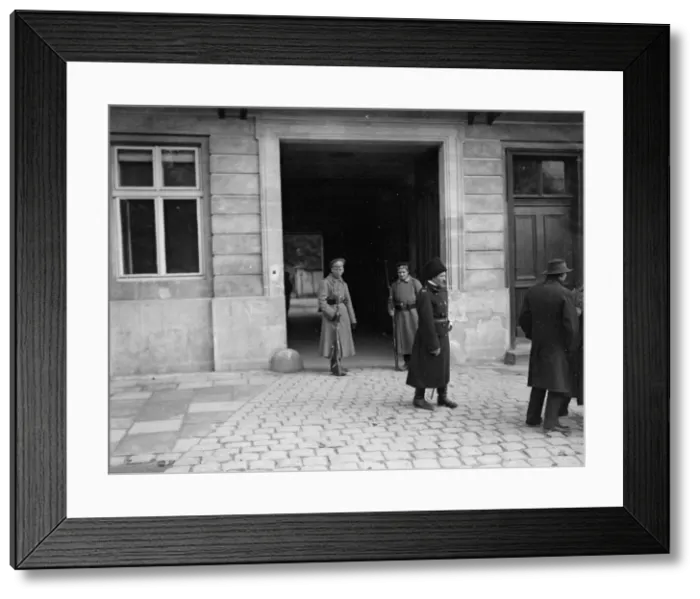 Framed Print : Sentries at the home of Galicia new Russian Governor Count Bobrinsky. Circa October 1914 Framed Print : Sentries at the home of Galicia new Russian Governor Count Bobrinsky. Circa October 1914