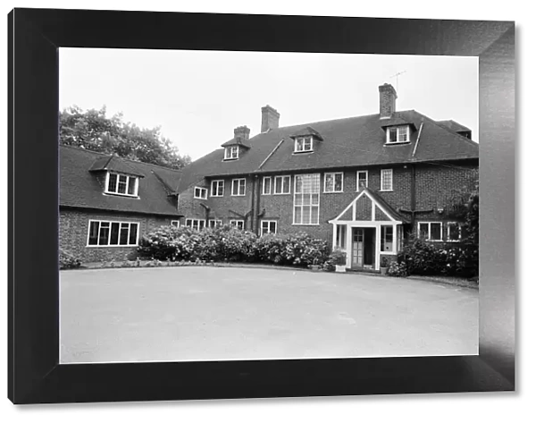 Home of Robin Gibb in Wentworth Surrey August 1980. Local Caption Hurstbourne