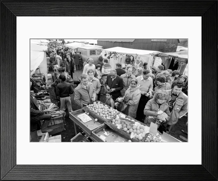 Framed Print : Warwick Market: Crowds packed Warwick open holiday market looking for a good buy Framed Print : Warwick Market: Crowds packed Warwick open holiday market looking for a good buy