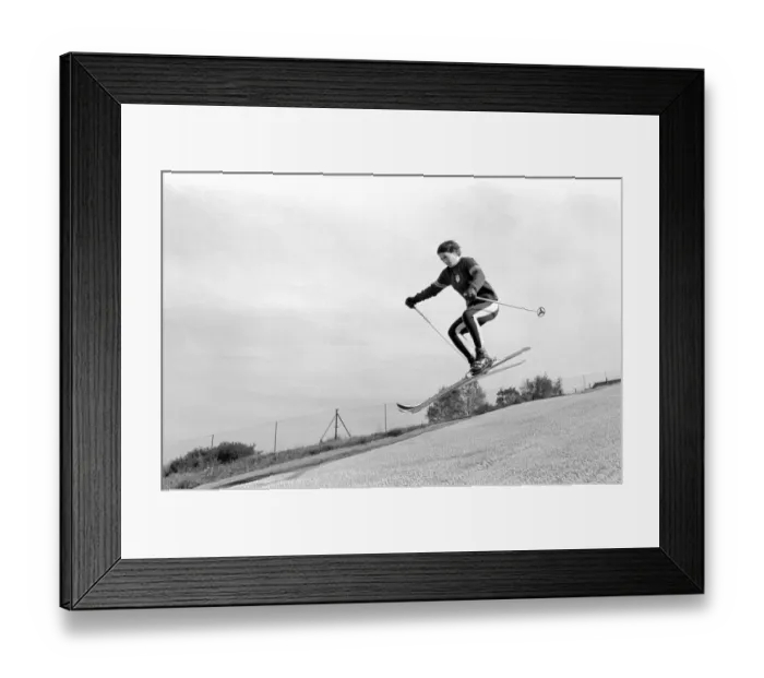 Framed Print : Military: Army: The Army in Aldershot has built the longest synthetic ski-slope in London Framed Print : Military: Army: The Army in Aldershot has built the longest synthetic ski-slope in London