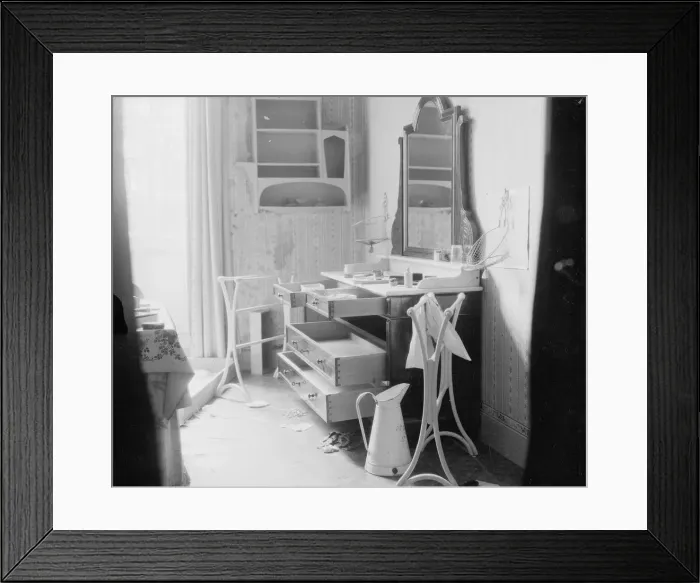 Framed Print : Wanton destruction of a Chateau at Semps near Malines, Belgium which had been occuppied Framed Print : Wanton destruction of a Chateau at Semps near Malines, Belgium which had been occuppied