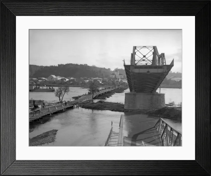 Framed Print : Bridge spanning the Dneister River blown up by the Austrian army during their retreat Framed Print : Bridge spanning the Dneister River blown up by the Austrian army during their retreat