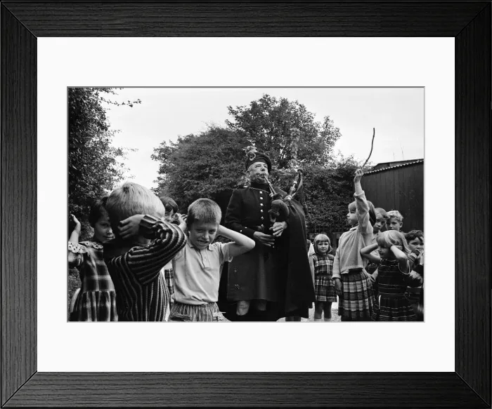 Framed Print : Seamus McGuiness better known as The Worst Piper in the World Framed Print : Seamus McGuiness better known as The Worst Piper in the World