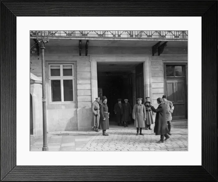 Framed Print : Sentries at the home of Galicia new Russian Governor Count Bobrinsky. Circa October 1914 Framed Print : Sentries at the home of Galicia new Russian Governor Count Bobrinsky. Circa October 1914
