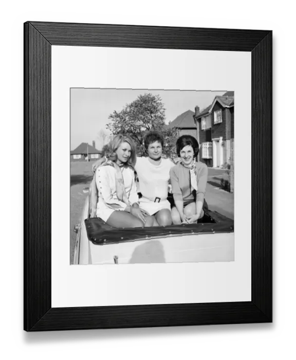 Framed Print : People: Woman: Two Surrey suburban housewives, Peggy Preston, 35 and Vicky Courtney Framed Print : People: Woman: Two Surrey suburban housewives, Peggy Preston, 35 and Vicky Courtney