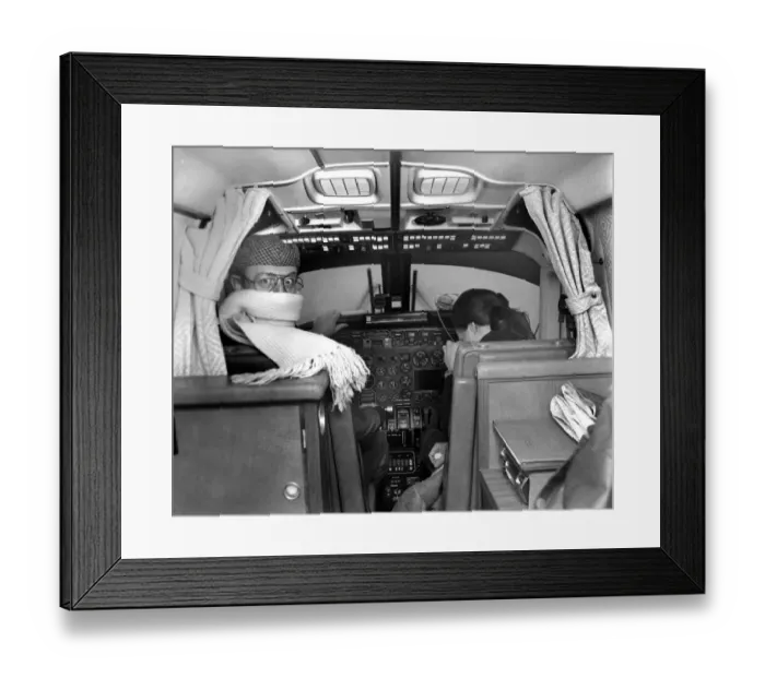 Framed Print : Entertainment: Music: Singer Roger Whittaker and his wife Natalie