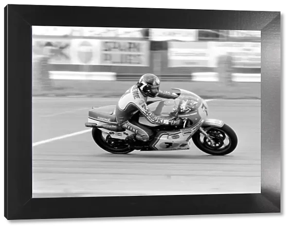 Barry Sheene racing during practice. August 1977