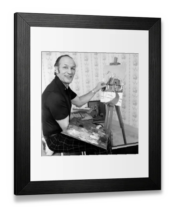Framed Print : Boxer: Boxing: Painting: Unusual: Henry Cooper working on a painting of a Cotswold Framed Print : Boxer: Boxing: Painting: Unusual: Henry Cooper working on a painting of a Cotswold