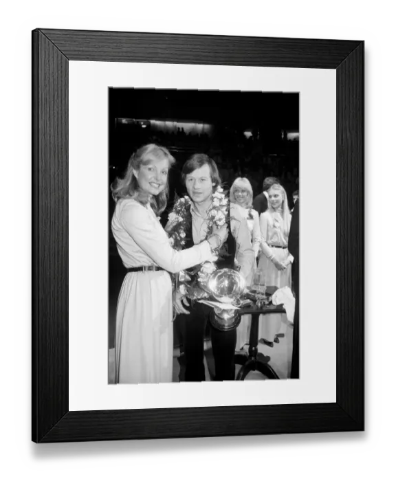 Framed Print : Sport: Benson & Hedges Masters Snooker Championship. Alex Higgins who defeated Terry