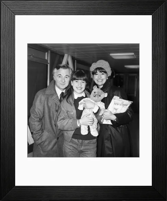 Framed Print : Entertainment - Actor: Brian Forbes with actress wife Nannette Newman Framed Print : Entertainment - Actor: Brian Forbes with actress wife Nannette Newman