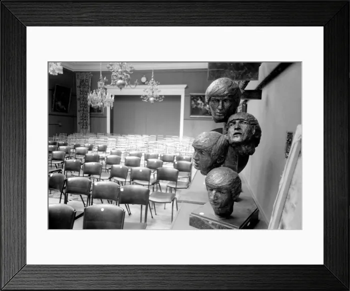 Framed Print : The Beatles sculpture on snow up for auction at Sothebys. July 1969 Z06735-002 Framed Print : The Beatles sculpture on snow up for auction at Sothebys. July 1969 Z06735-002