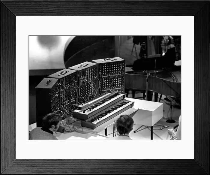 Framed Print : Ringo Starr, Spike Milligan, Lulu and Dudley Moore rehearse Christmas Show