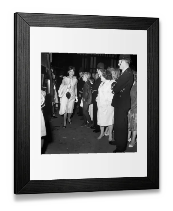 Framed Print : Night of 100 Stars charity event at the Palladium in London Mirian Carlin arrives Framed Print : Night of 100 Stars charity event at the Palladium in London Mirian Carlin arrives