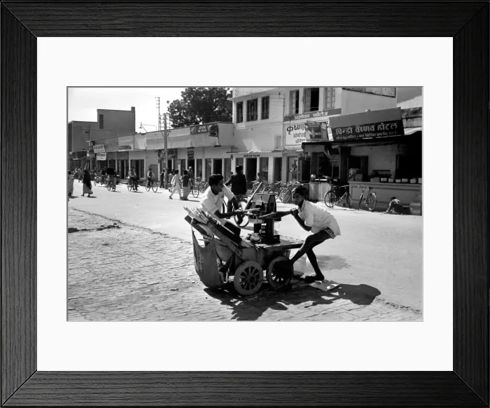 Framed Print : Street Scenes in an Indian City. February 1968 Y01671-001 Framed Print : Street Scenes in an Indian City. February 1968 Y01671-001