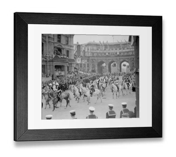 Framed Print : Coronation of King George VI. Indian cavalry soldiers on horseback make their way