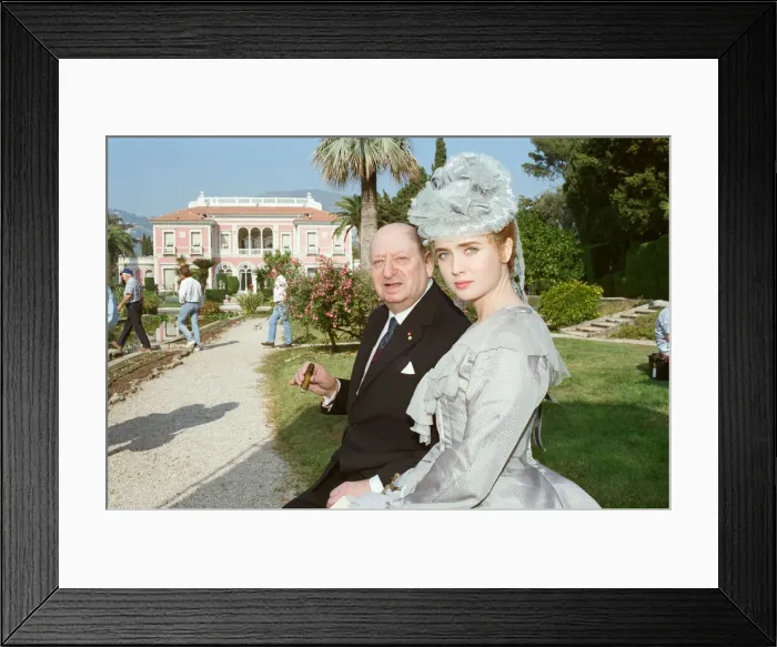 Framed Print : Media Mogul Lew Grade with actress Lysette Anthony in Monte Carlo Framed Print : Media Mogul Lew Grade with actress Lysette Anthony in Monte Carlo