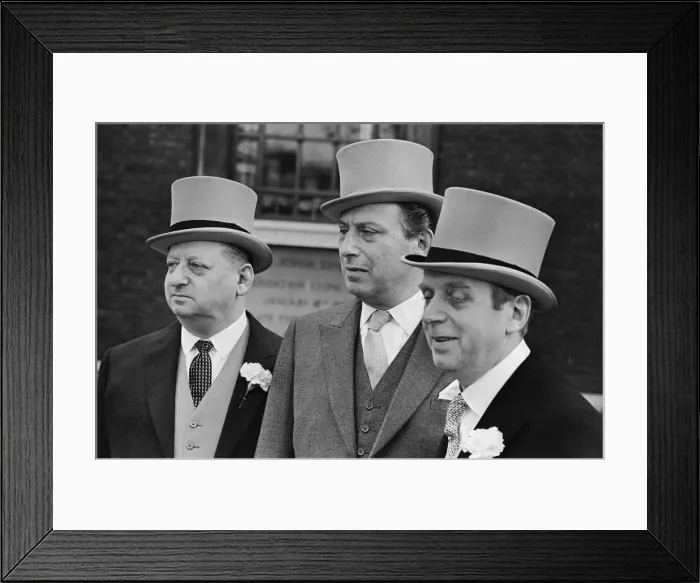 Framed Print : The wedding of Michael Grade, twenty four year old son of Leslie Grade Framed Print : The wedding of Michael Grade, twenty four year old son of Leslie Grade