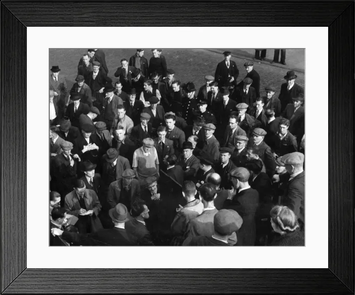Framed Print : Dock Strikes 1945. Sandy Powell addressing the dockers clerks Framed Print : Dock Strikes 1945. Sandy Powell addressing the dockers clerks