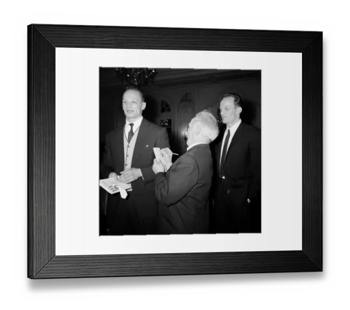 Framed Print : Ralph Sallon Daily Mirror Caricaturist with Jim & Henry Cooper at the Variety Club of Framed Print : Ralph Sallon Daily Mirror Caricaturist with Jim & Henry Cooper at the Variety Club of